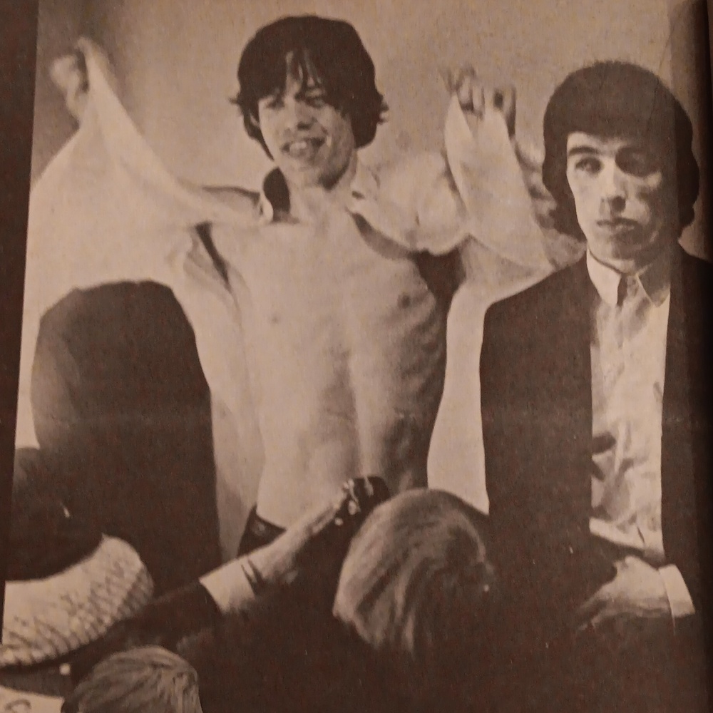 THE ROLLING STONES MAGAZINE - Picture 10 of 13